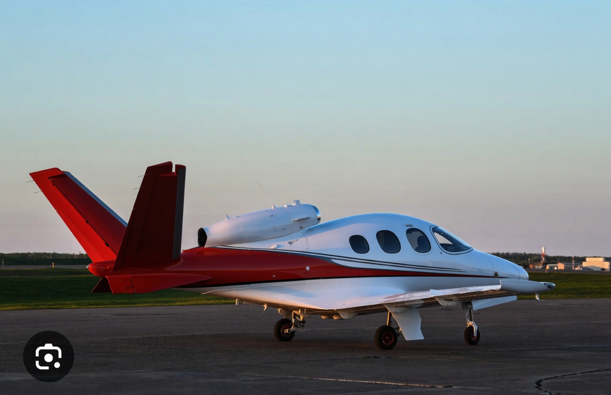 Cirrus Vision Jet SF50 with a clean composite airframe and V-tail after cleaning with Fly Shiny aircraft care products