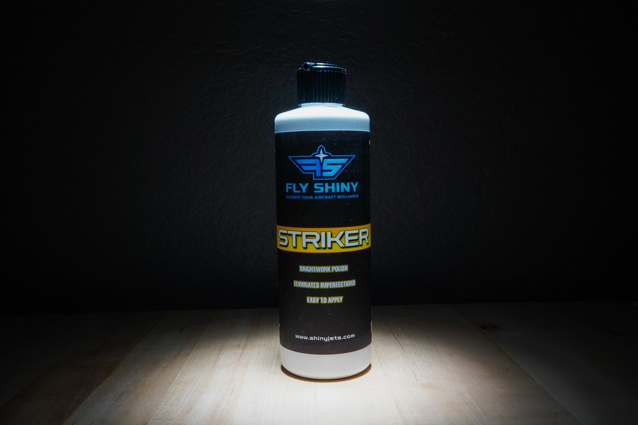 Fly Shiny Striker – Medium-grade metal polish designed to combat dullness and restore a flawless finish on aircraft brightwork